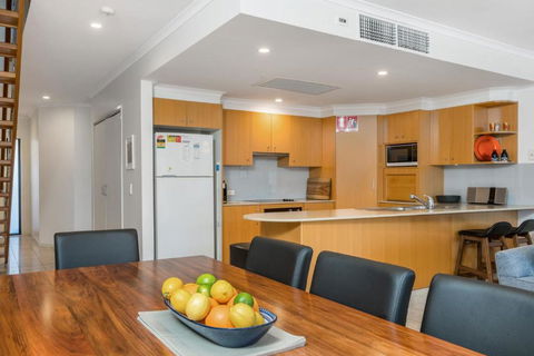 2 / 8 Lawson Street Byron Bay Absolute Solace - Timeshare Accommodation 4
