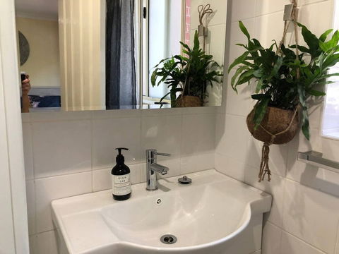 Escape To Strathfield For 8 Guests - Timeshare Accommodation 1