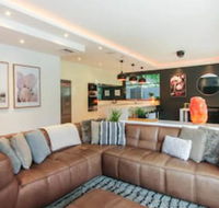 Spacious 2 Bedroom Apartment in Ascot With Large Private Garden - Timeshare Accommodation