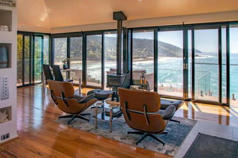 THE DECK HOUSE A WYE RIVER ICON - Timeshare Accommodation 5