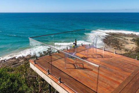 THE DECK HOUSE A WYE RIVER ICON - Timeshare Accommodation 6