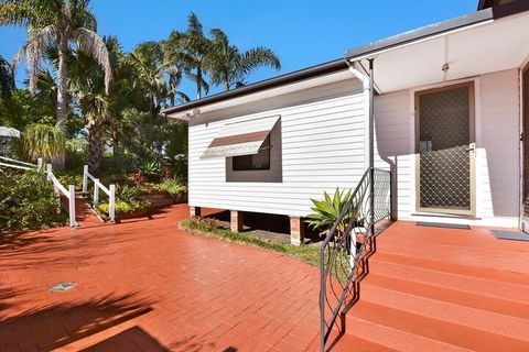 Lakeside Cabin & House - Timeshare Accommodation 1