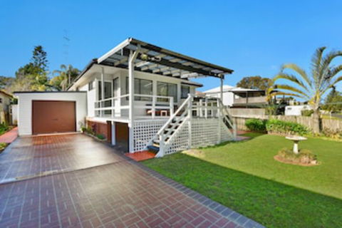 Lakeside Cabin & House - Timeshare Accommodation 0