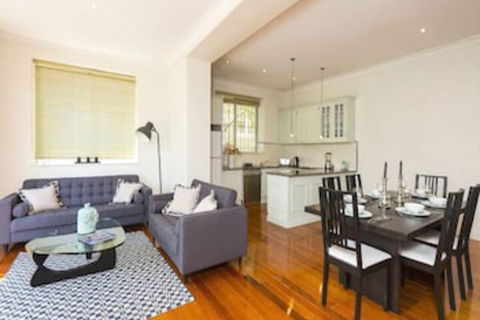 Elegant Cremorne Point Apartment MILS5 - Timeshare Accommodation 0