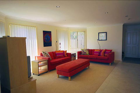 Blue Water At Mannering Park - Timeshare Accommodation 2