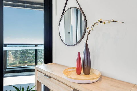 Designer Home With View 2 BED In Box Hill Vbh850 - Timeshare Accommodation 2