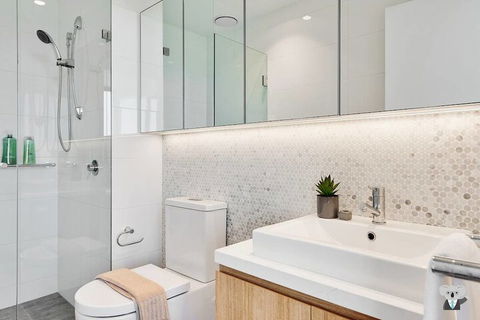 Designer Home With View 2 BED In Box Hill Vbh850 - Timeshare Accommodation 3