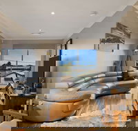 Resort Style Home near Airport  CBD - Timeshare Accommodation