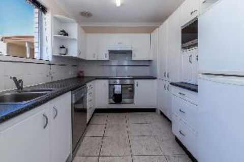 2 Bedroom Apartment Laman Lodge Unit 5 - Timeshare Accommodation 1