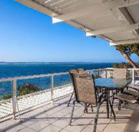3 Bedroom House Classic View 2 / 49 Victoria Parade FREE WIFI - Timeshare Accommodation