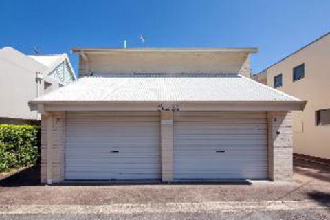 3 Bedroom House Classic View 2 / 49 Victoria Parade FREE WIFI - Timeshare Accommodation 1