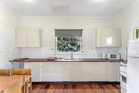 1 Bedroom House Government Road No. 102 PET FRIENDLY - Timeshare Accommodation 4