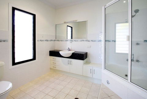 Hideaway Retreat Beach House With Pool - Timeshare Accommodation 5
