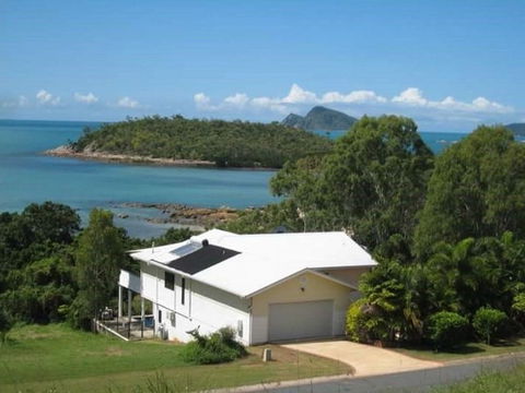 Hideaway Retreat Beach House With Pool - Timeshare Accommodation 0