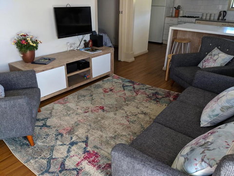 Magenta Cottage - Timeshare Accommodation 2