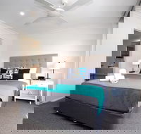 Apartments 521