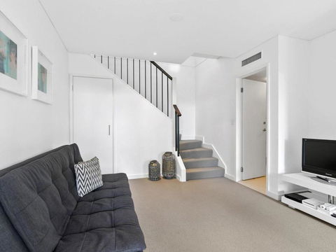 LORNE CHALET APARTMENT 11 Odyssea - Timeshare Accommodation 1