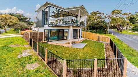 Sweeping Views Free Wifi & Netflix PET Friendly - Timeshare Accommodation 0
