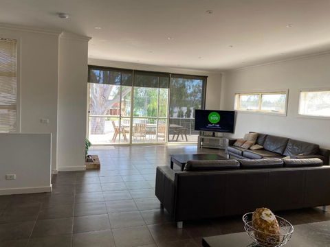 Bundalong Waterfront - Timeshare Accommodation 6
