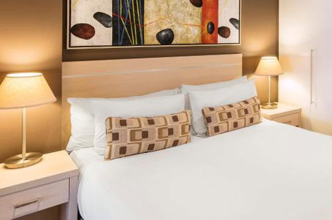 Apartments At 16 Holdfast - Timeshare Accommodation 1