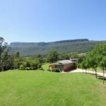 Bottlebrush Lodge Great Views & A Pool! - Timeshare Accommodation 0