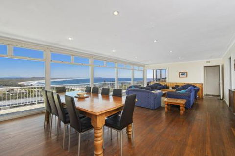 La Mer 19 Dulconghi Street - Timeshare Accommodation 1