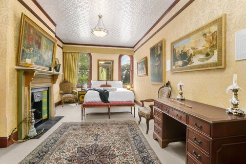 Grand & Central On George Unique Opulent - Timeshare Accommodation 4