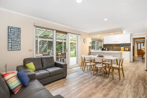 Hilltop Beach House: Newly Updated - Timeshare Accommodation 3