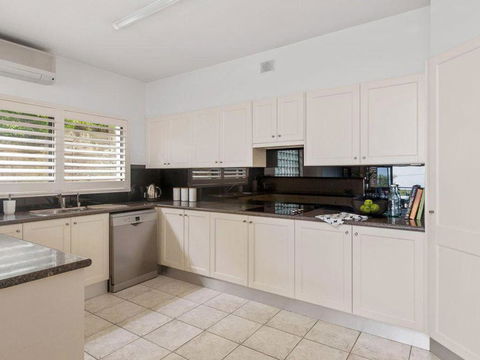 La CimaatNelson Bay - Timeshare Accommodation 6