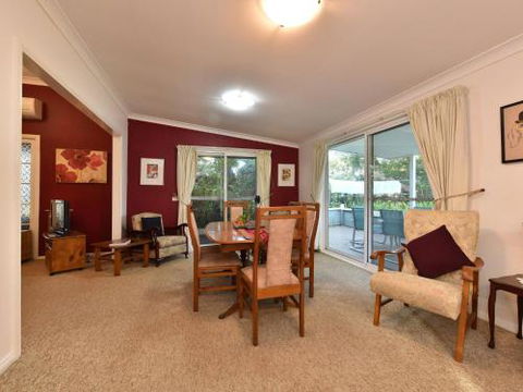 Tabitha Hill Cottage - Timeshare Accommodation 5