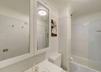 Elegant Waterfront Mosman Bay RAG10 - Timeshare Accommodation 5
