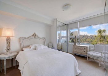 Elegant Waterfront Mosman Bay RAG10 - Timeshare Accommodation 0