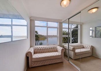 Elegant Waterfront Mosman Bay RAG10 - Timeshare Accommodation 2