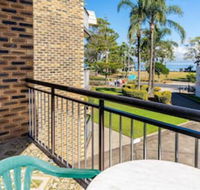 Great location close to waterfront Shops Restaurants  Cafes.