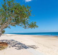 Spectacular Unit Overlooking Pumicestone Passage Welsby Pde Bongaree