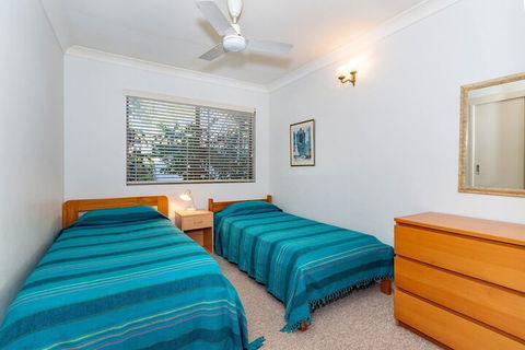 Great Views Ground Floor Unit Clearview Apartments South Esplande Bongaree - Timeshare Accommodation 4