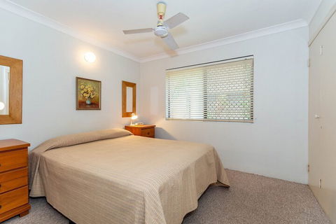 Great Views Ground Floor Unit Clearview Apartments South Esplande Bongaree - Timeshare Accommodation 3