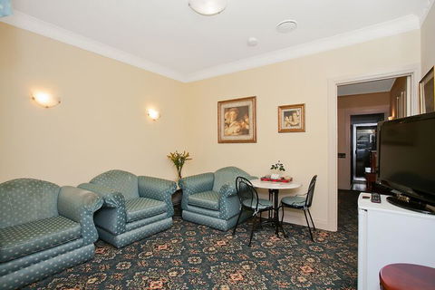 Merton Manor Exclusive Bed And Breakfast - Timeshare Accommodation 5