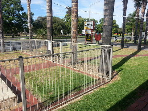 Sunraysia Motel & Holiday Apartments - Timeshare Accommodation 0