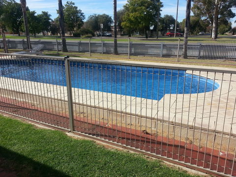 Sunraysia Motel & Holiday Apartments - Timeshare Accommodation 1