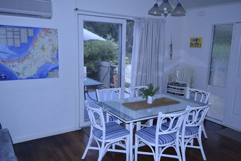 Beachwalk Cottage - Timeshare Accommodation 6