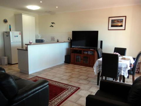 Close Encounters Bed & Breakfast - Timeshare Accommodation 3
