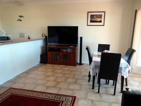 Close Encounters Bed & Breakfast - Timeshare Accommodation 1