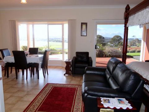 Close Encounters Bed & Breakfast - Timeshare Accommodation 4