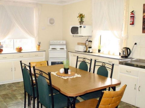 Squatters Cottage - Timeshare Accommodation 6