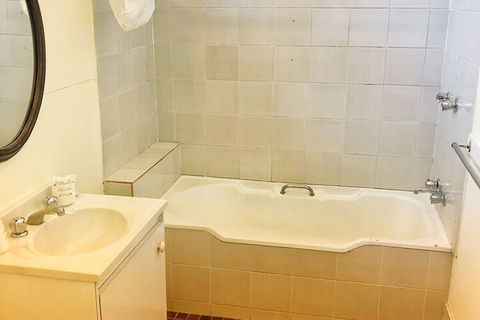 Victoria & Albert Guesthouse - Timeshare Accommodation 6