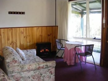 Cedar Lodge Cabins - Timeshare Accommodation 4