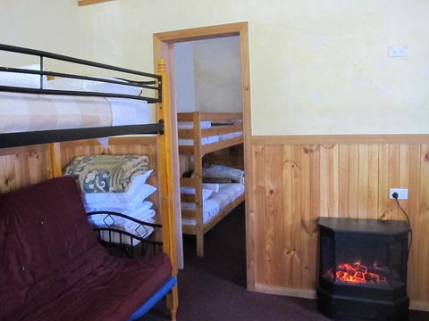 Cedar Lodge Cabins - Timeshare Accommodation 6