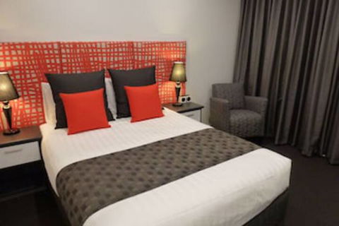 Golden Chain Tower Motor Inn - Timeshare Accommodation 0