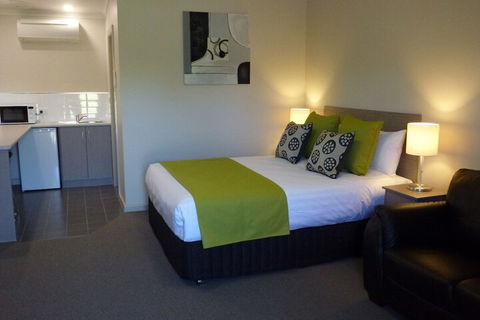 Golden Chain Tower Motor Inn - Timeshare Accommodation 1